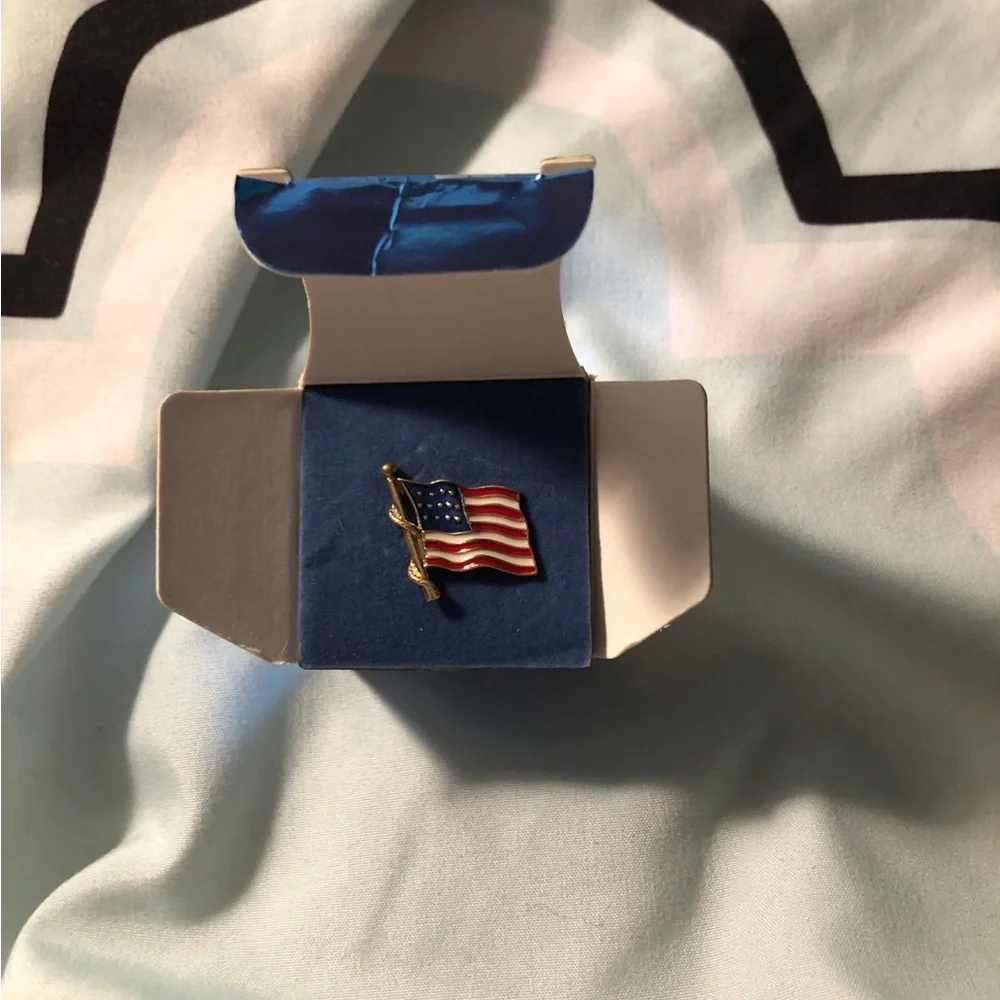 Pin - Picture 3 of 4